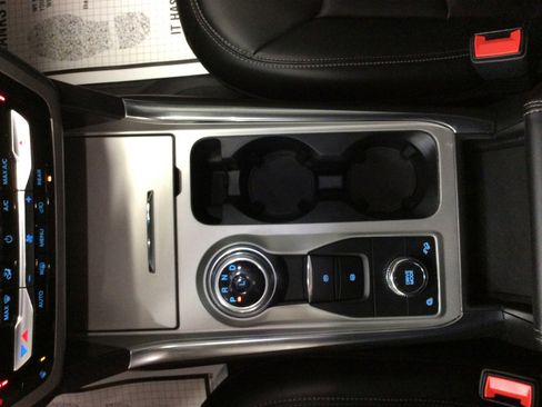 Used 2023 Ford Explorer XLT w/ Equipment Group 202A image 32