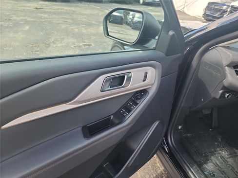 New 2026 Ford Explorer Active image 12