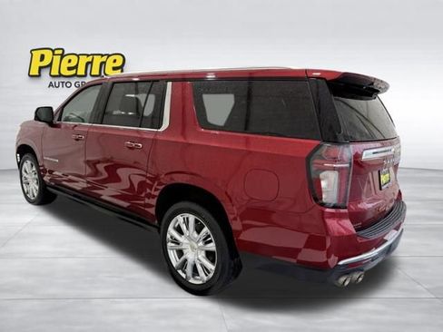 Used 2021 Chevrolet Suburban High Country w/ Premium Package AWD/4WD image 2