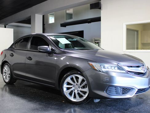 Used 2017 Acura ILX FWD image 1