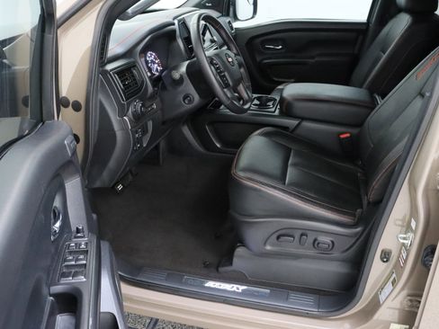 Used 2022 Nissan Titan PRO-4X w/ Pro-4x Convenience Package image 14