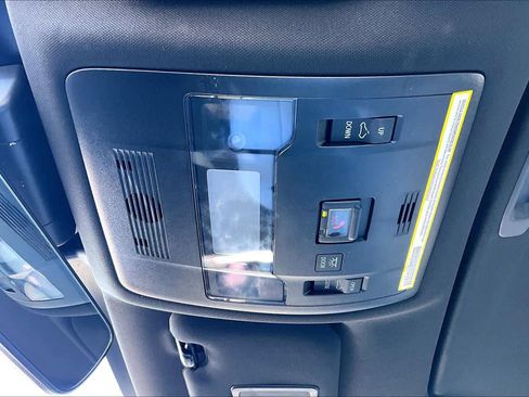 Used 2023 Lexus IS 350 F Sport w/ Navigation Package image 32