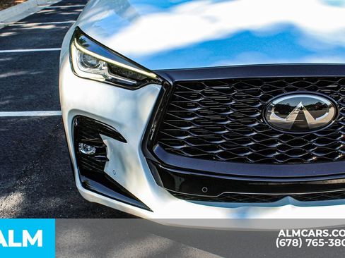 Used 2025 INFINITI QX50 Sport AWD/4WD image 11