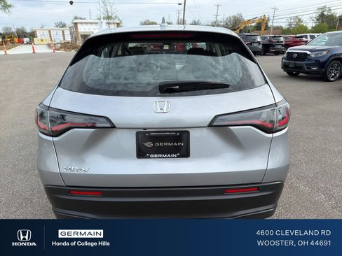 Used 2024 Honda HR-V LX image 7
