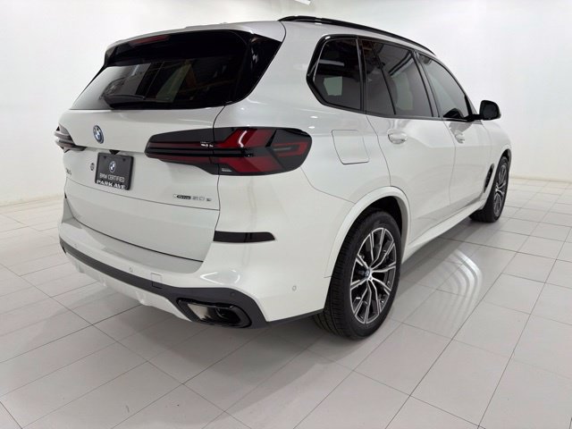 Certified 2025 BMW X5 xDrive50e w/ M Sport Package AWD/4WD image 5