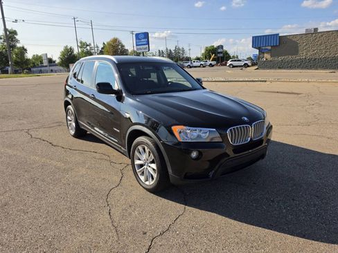 Used 2013 BMW X3 xDrive28i AWD/4WD image 2