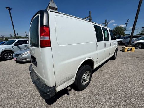 Used 2020 Chevrolet Express 2500 w/ Driver Convenience Package RWD image 3