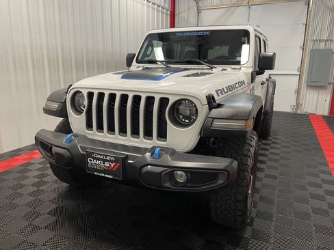 Used 2022 Jeep Wrangler Unlimited Rubicon 4xe AWD/4WD image 12