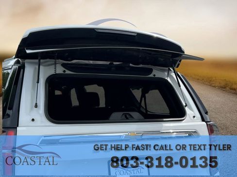 Used 2022 Chevrolet Suburban LT AWD/4WD image 34