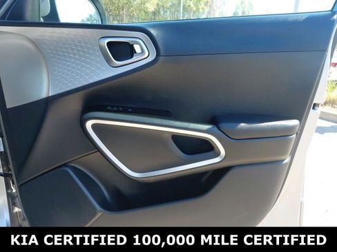 Certified 2025 Kia Soul LX FWD image 23