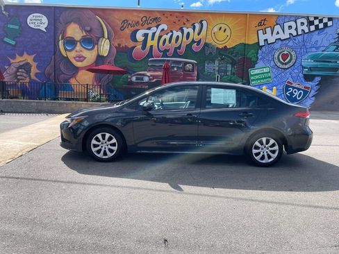 Used 2026 Toyota Corolla LE FWD image 2