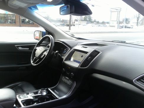Used 2020 Ford Edge SEL w/ Cold Weather Package image 23