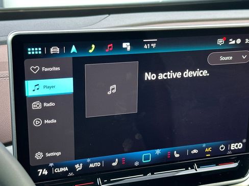 New 2025 Volkswagen ID.4 Pro AWD/4WD image 17