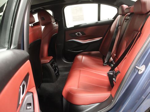 Certified 2025 BMW 330i xDrive Sedan w/ Premium Package image 15