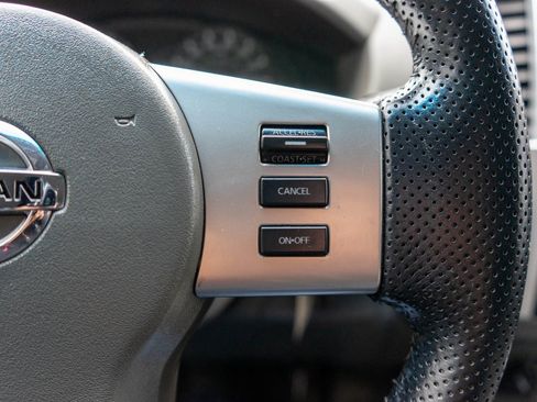 Used 2018 Nissan Frontier SV image 18