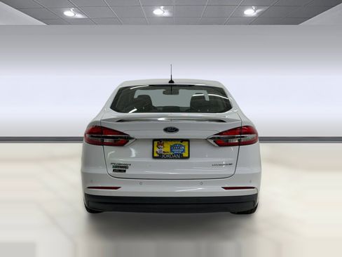 Used 2019 Ford Fusion Energi Titanium FWD image 8