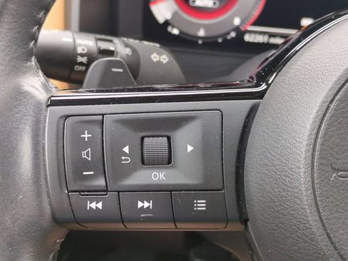 Used 2021 Nissan Rogue Platinum AWD/4WD image 16
