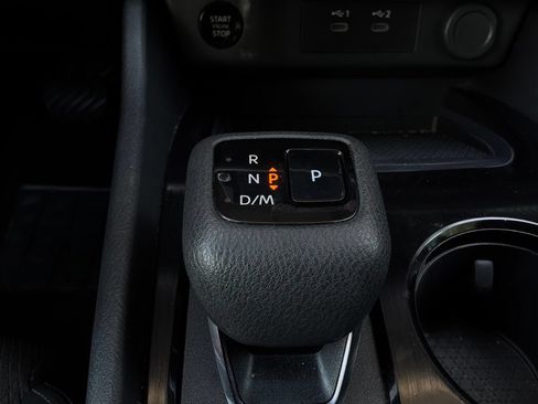 Used 2025 Nissan Rogue SV FWD image 24