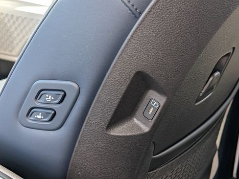 New 2026 Kia Carnival EX FWD image 20