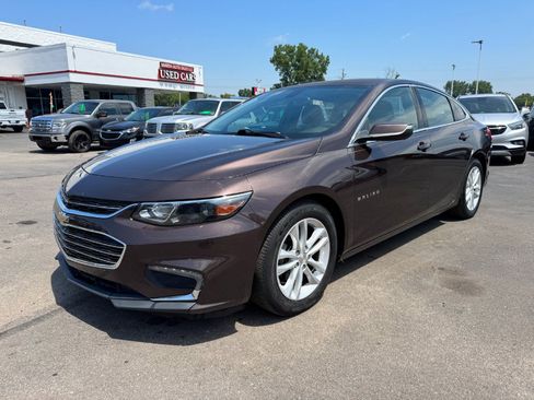 Used 2016 Chevrolet Malibu LT FWD image 1