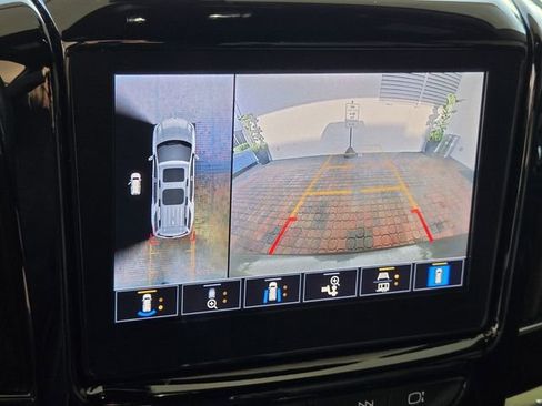 Used 2023 Chevrolet Traverse Premier w/ Redline Edition image 21