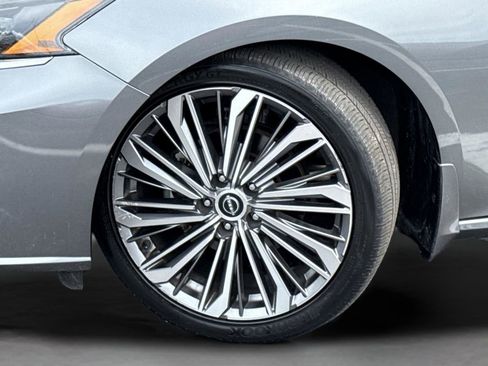 Certified 2023 Nissan Altima 2.5 SL FWD image 46