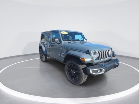 Used 2024 Jeep Wrangler Unlimited Sahara AWD/4WD image 2
