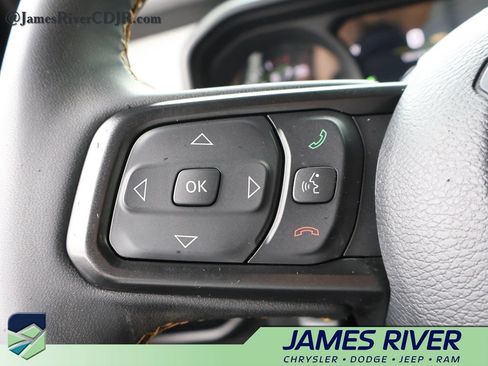Used 2024 Jeep Wrangler Unlimited AWD/4WD image 25