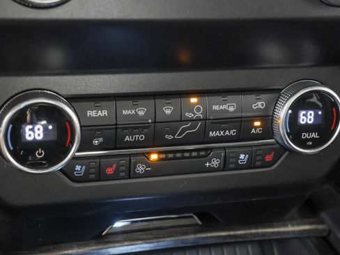 Used 2021 Ford Expedition Limited AWD/4WD image 33