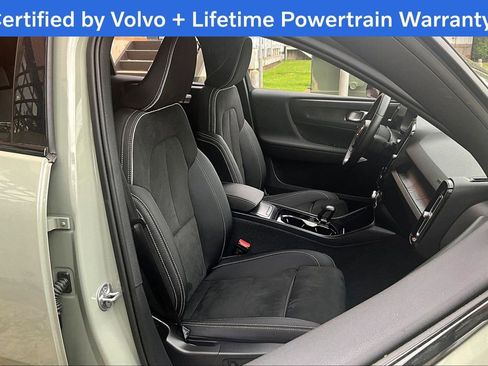 Certified 2023 Volvo C40 P8 Recharge Plus AWD/4WD image 10