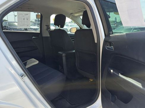 Used 2017 Chevrolet Equinox LS AWD/4WD image 23