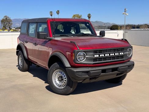 New 2026 Ford Bronco 4-Door image 2