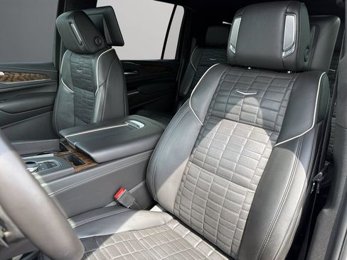 Certified 2023 Cadillac Escalade ESV Sport Platinum w/ LPO, ONYX Package AWD/4WD image 13