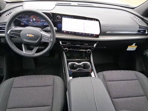 New 2026 Chevrolet Traverse LT w/ LPO, Floor Liner Package FWD image 13