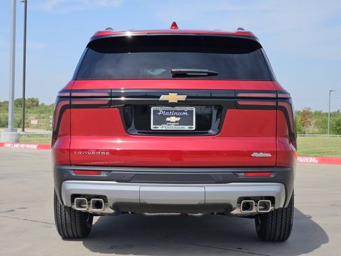 New 2027 Chevrolet Traverse LT FWD image 8