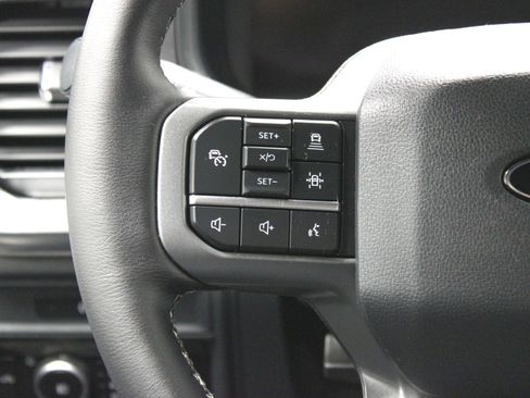 Used 2025 Ford F150 Lariat AWD/4WD image 25