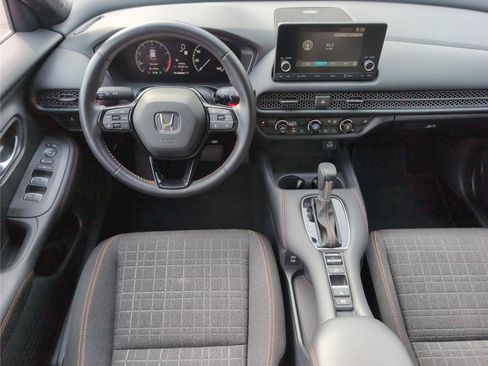 Used 2025 Honda HR-V Sport image 32