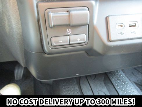 Used 2019 Chevrolet Silverado 1500 RST AWD/4WD image 35