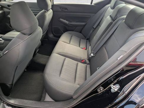 Used 2025 Nissan Altima 2.5 SV FWD image 16