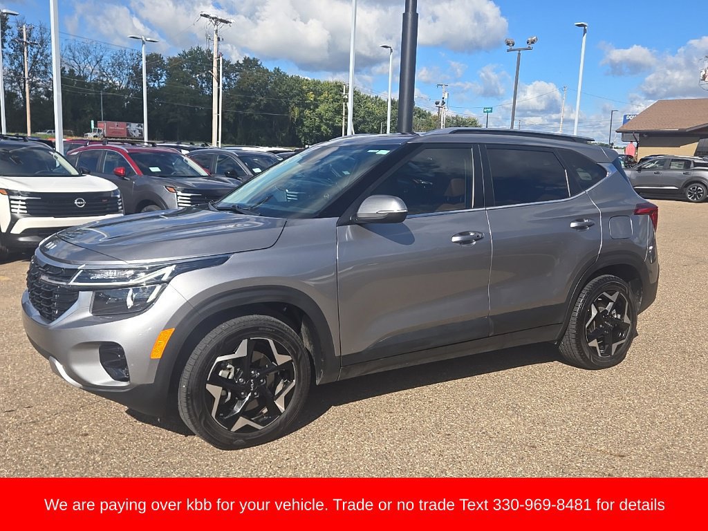 Used 2024 Kia Seltos EX AWD/4WD image 3