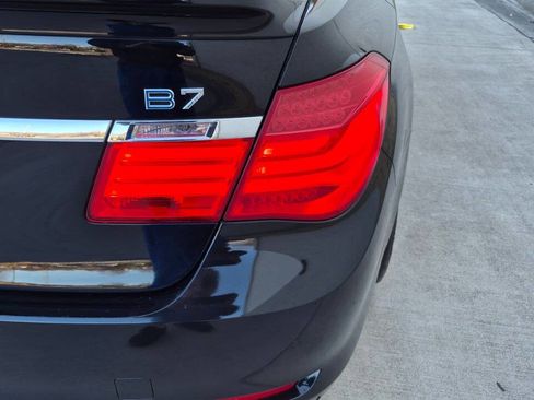 Used 2011 BMW ALPINA B7 w/ Driver Assistance Pkg image 29