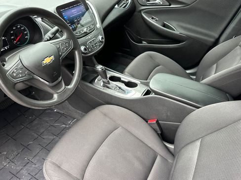 Used 2019 Chevrolet Malibu LT FWD image 11
