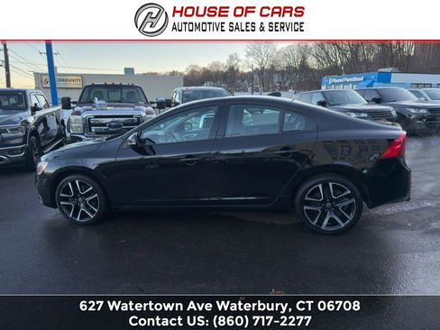 Used 2017 Volvo S60 T5 Dynamic w/ Vision Package image 2