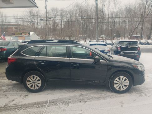 Used 2019 Subaru Outback 2.5i image 7
