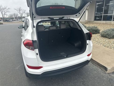 Used 2018 Hyundai Tucson SEL image 18