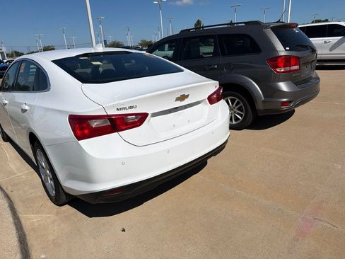 Used 2024 Chevrolet Malibu LT FWD image 6