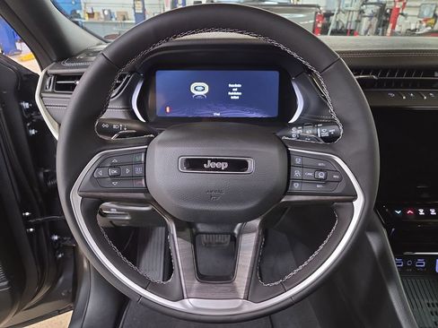 New 2026 Jeep Grand Cherokee Laredo image 15