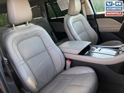 Used 2023 Lincoln Aviator Reserve w/ Elements Package Plus AWD/4WD image 17