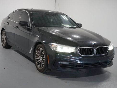 Used 2018 BMW 540i RWD image 3