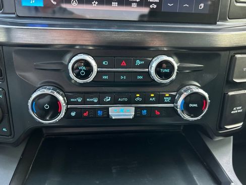 Used 2025 Ford F250 Lariat AWD/4WD image 26